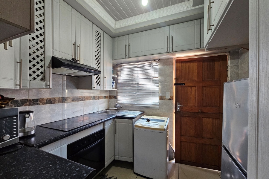2 Bedroom Property for Sale in Tlhabane West North West
